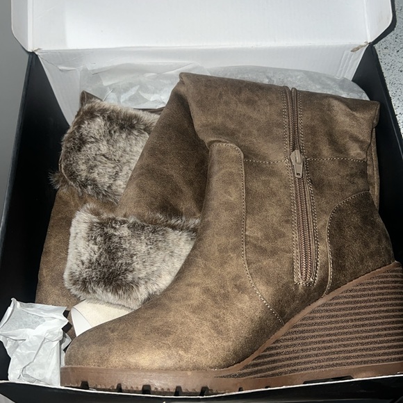 Lane Bryant Thigh high winter boots - Picture 4 of 4